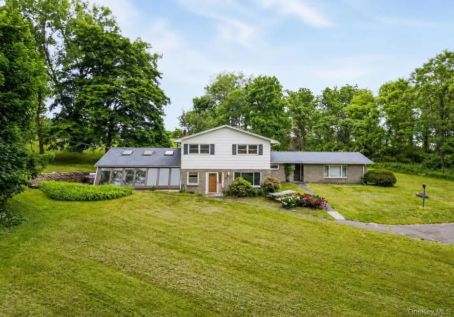 21 Courts Lane, Hudson, NY, 4 Bedrooms Bedrooms, 12 Rooms Rooms,2 BathroomsBathrooms,Residential,For Rent,Courts,0,1041067 21 Courts Lane, Hudson, NY, 4 Bedrooms Bedrooms, 12 Rooms Rooms,2 BathroomsBathrooms,Residential,For Rent,Courts,0,1041067