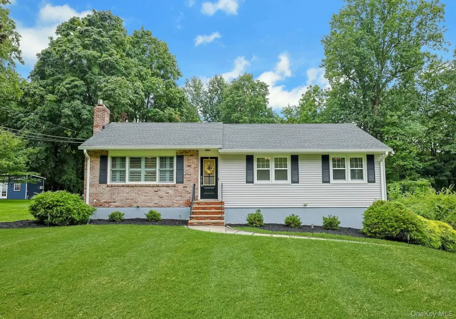5 Prides Crossing, Clarkstown, NY, 4 Bedrooms Bedrooms, 9 Rooms Rooms,3 BathroomsBathrooms,Residential,For Rent,Prides,0,1038929 5 Prides Crossing, Clarkstown, NY, 4 Bedrooms Bedrooms, 9 Rooms Rooms,3 BathroomsBathrooms,Residential,For Rent,Prides,0,1038929