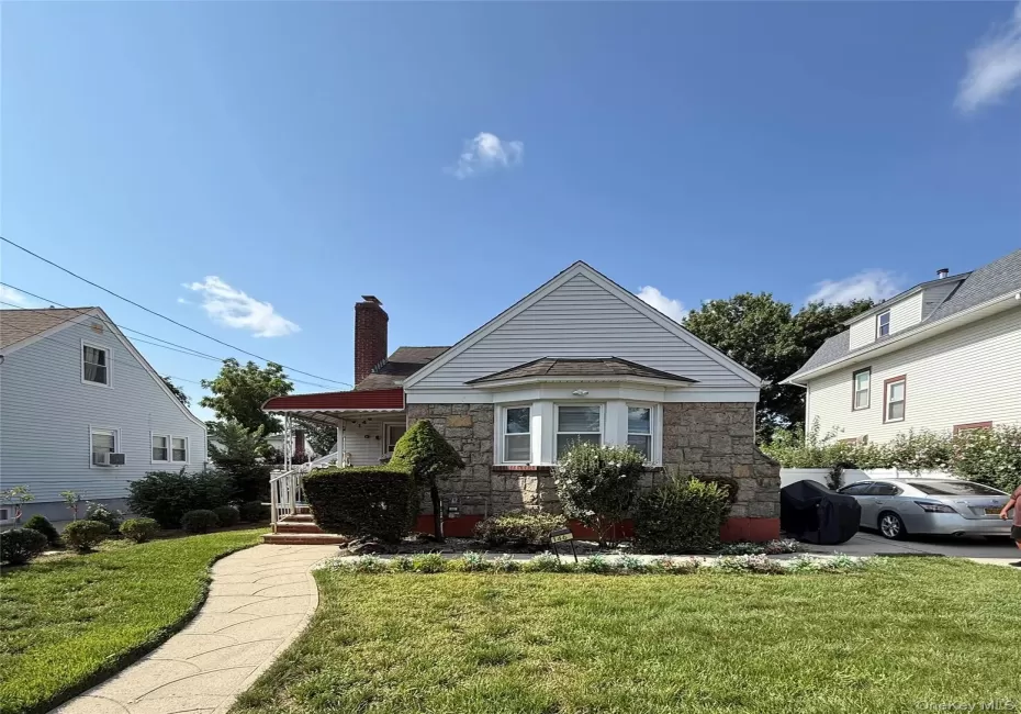 146 Elm Street, Hempstead, NY, 3 Bedrooms Bedrooms, 7 Rooms Rooms,2 BathroomsBathrooms,Residential,For Rent,Elm,0,1039886 146 Elm Street, Hempstead, NY, 3 Bedrooms Bedrooms, 7 Rooms Rooms,2 BathroomsBathrooms,Residential,For Rent,Elm,0,1039886