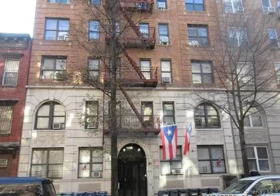 108 Division Avenue, New York, NY, 3 Bedrooms Bedrooms, 5 Rooms Rooms,1 BathroomBathrooms,Residential,For Rent,Division,0,952181 108 Division Avenue, New York, NY, 3 Bedrooms Bedrooms, 5 Rooms Rooms,1 BathroomBathrooms,Residential,For Rent,Division,0,952181