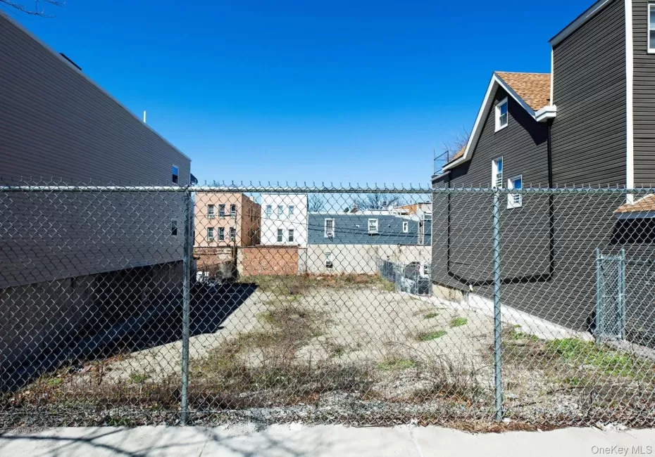615 Mead Street, New York, NY, ,Land,For Rent,Mead,0,978377 615 Mead Street, New York, NY, ,Land,For Rent,Mead,0,978377