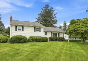 4 Cannon Drive, New Windsor, NY, 3 Bedrooms Bedrooms, 7 Rooms Rooms,1 BathroomBathrooms,Residential,For Rent,Cannon,0,1038867 4 Cannon Drive, New Windsor, NY, 3 Bedrooms Bedrooms, 7 Rooms Rooms,1 BathroomBathrooms,Residential,For Rent,Cannon,0,1038867