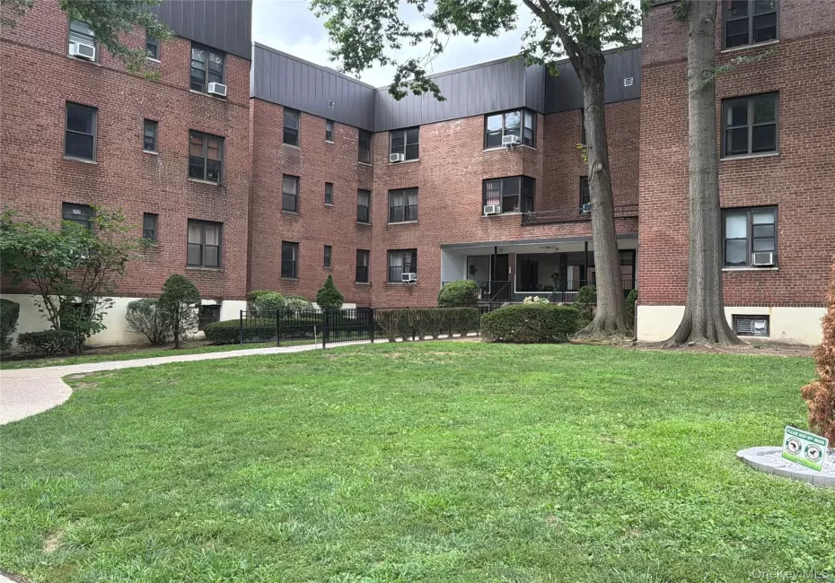 21 Schenck Avenue, North Hempstead, NY, 2 Bedrooms Bedrooms, 5 Rooms Rooms,1 BathroomBathrooms,Residential Lease,For Rent,Schenck,0,1039562 21 Schenck Avenue, North Hempstead, NY, 2 Bedrooms Bedrooms, 5 Rooms Rooms,1 BathroomBathrooms,Residential Lease,For Rent,Schenck,0,1039562