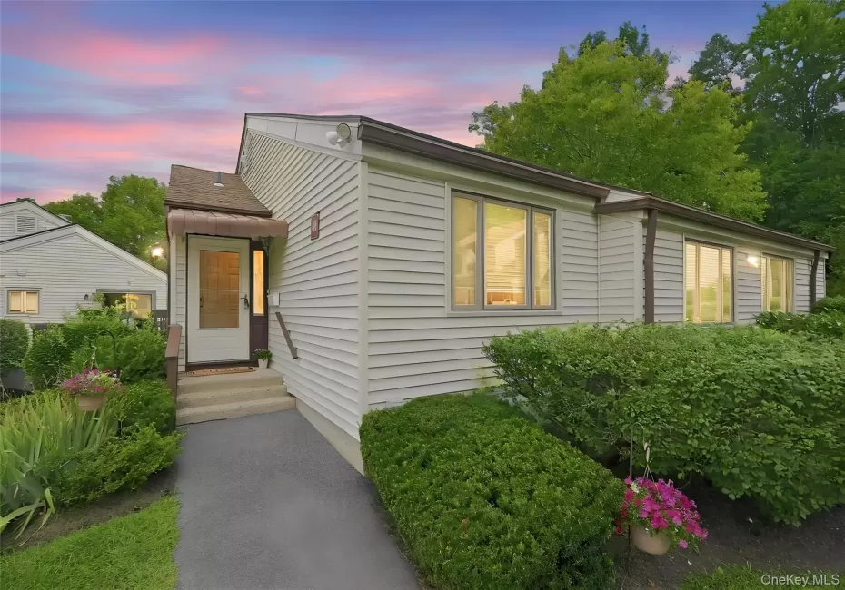 43 Jefferson Oval, Yorktown, NY, 2 Bedrooms Bedrooms, 5 Rooms Rooms,2 BathroomsBathrooms,Residential,For Rent,Jefferson,0,1038761 43 Jefferson Oval, Yorktown, NY, 2 Bedrooms Bedrooms, 5 Rooms Rooms,2 BathroomsBathrooms,Residential,For Rent,Jefferson,0,1038761