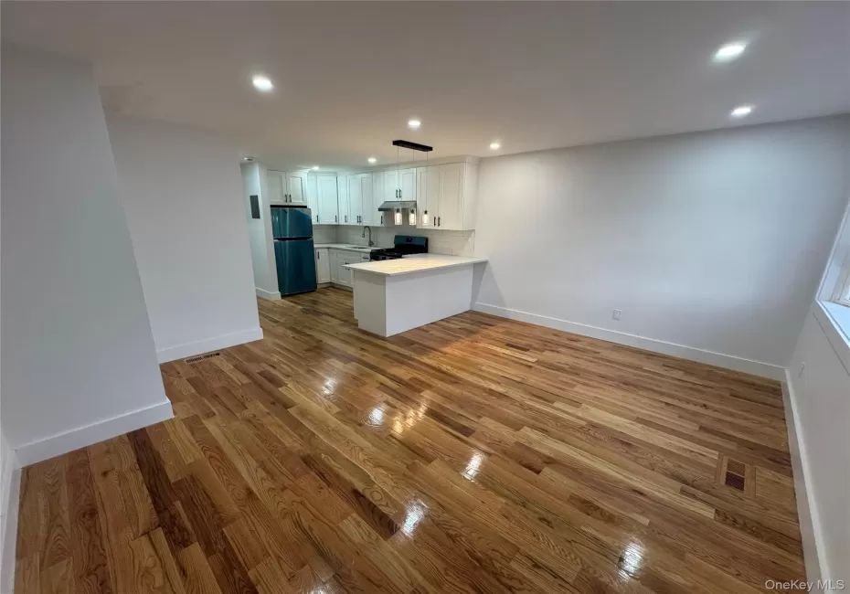 222-19 141st Avenue, New York, NY, 3 Bedrooms Bedrooms, 5 Rooms Rooms,2 BathroomsBathrooms,Residential Lease,For Rent,141st,0,1040962 222-19 141st Avenue, New York, NY, 3 Bedrooms Bedrooms, 5 Rooms Rooms,2 BathroomsBathrooms,Residential Lease,For Rent,141st,0,1040962