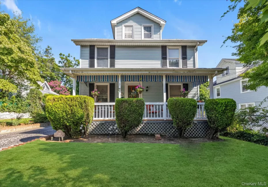 265 Schenck Avenue, North Hempstead, NY, 3 Bedrooms Bedrooms, 7 Rooms Rooms,1 BathroomBathrooms,Residential,For Rent,Schenck,0,1040588 265 Schenck Avenue, North Hempstead, NY, 3 Bedrooms Bedrooms, 7 Rooms Rooms,1 BathroomBathrooms,Residential,For Rent,Schenck,0,1040588