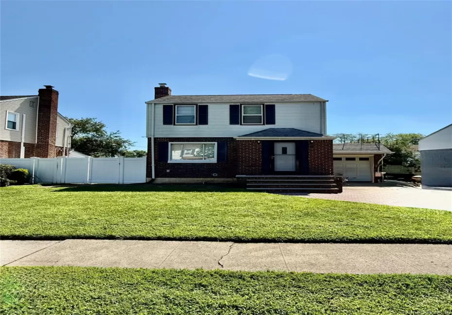 49 Queens Avenue, Hempstead, NY, 2 Bedrooms Bedrooms, 5 Rooms Rooms,1 BathroomBathrooms,Residential,For Rent,Queens,0,1041102 49 Queens Avenue, Hempstead, NY, 2 Bedrooms Bedrooms, 5 Rooms Rooms,1 BathroomBathrooms,Residential,For Rent,Queens,0,1041102