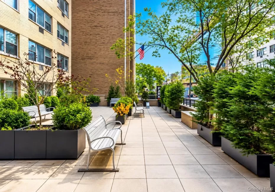 333 46th Street, New York, NY, 3 Rooms Rooms,1 BathroomBathrooms,Residential,For Rent,46th,0,1041162 333 46th Street, New York, NY, 3 Rooms Rooms,1 BathroomBathrooms,Residential,For Rent,46th,0,1041162
