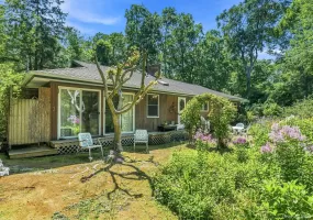 50 Barnes Hole Road, East Hampton, NY, 3 Bedrooms Bedrooms, 8 Rooms Rooms,2 BathroomsBathrooms,Residential,For Rent,Barnes Hole,0,923384 50 Barnes Hole Road, East Hampton, NY, 3 Bedrooms Bedrooms, 8 Rooms Rooms,2 BathroomsBathrooms,Residential,For Rent,Barnes Hole,0,923384