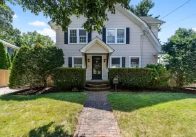 22 Ketewamoke Avenue, Babylon, NY, 3 Bedrooms Bedrooms, 9 Rooms Rooms,1 BathroomBathrooms,Residential,For Rent,Ketewamoke,0,1035686 22 Ketewamoke Avenue, Babylon, NY, 3 Bedrooms Bedrooms, 9 Rooms Rooms,1 BathroomBathrooms,Residential,For Rent,Ketewamoke,0,1035686