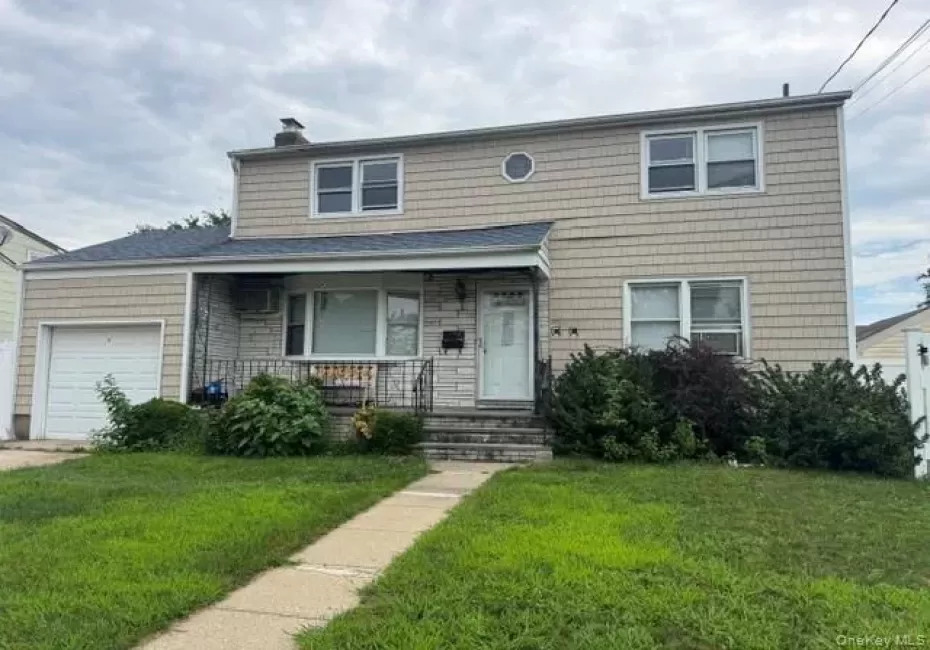 74 Crestwood Boulevard, Oyster Bay, NY, 6 Bedrooms Bedrooms, 10 Rooms Rooms,3 BathroomsBathrooms,Residential,For Rent,Crestwood,0,1040088 74 Crestwood Boulevard, Oyster Bay, NY, 6 Bedrooms Bedrooms, 10 Rooms Rooms,3 BathroomsBathrooms,Residential,For Rent,Crestwood,0,1040088
