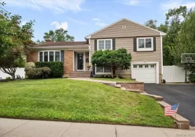 15 Eleanor Road, Oyster Bay, NY, 3 Bedrooms Bedrooms, 7 Rooms Rooms,1 BathroomBathrooms,Residential,For Rent,Eleanor,0,1040110 15 Eleanor Road, Oyster Bay, NY, 3 Bedrooms Bedrooms, 7 Rooms Rooms,1 BathroomBathrooms,Residential,For Rent,Eleanor,0,1040110