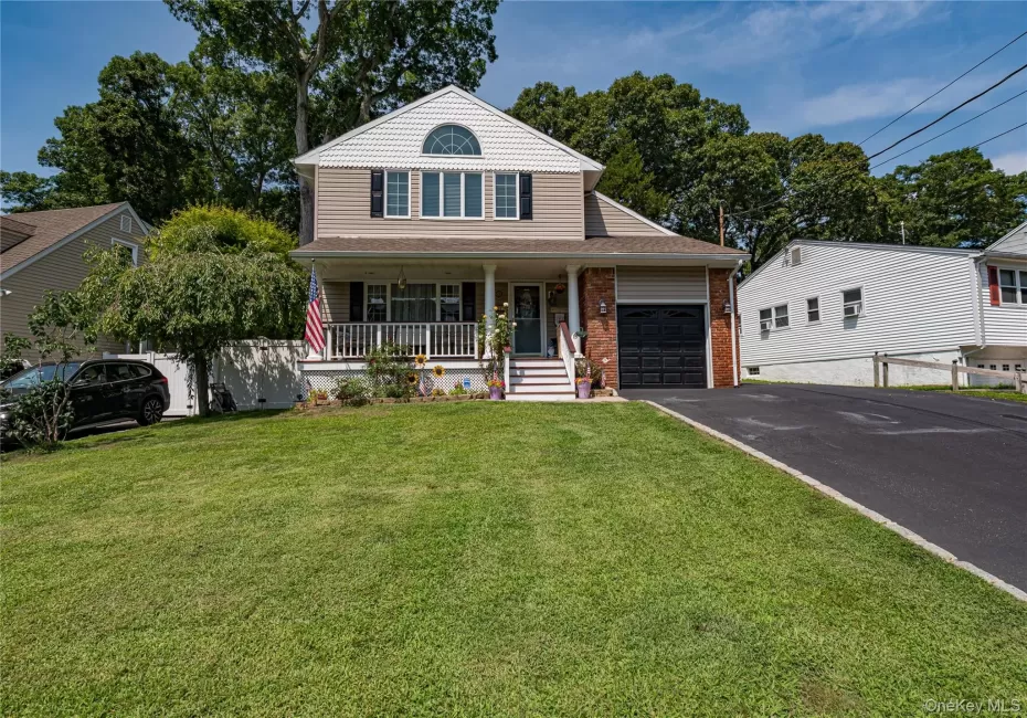 21 Circle Drive, Huntington, NY, 5 Bedrooms Bedrooms, 10 Rooms Rooms,2 BathroomsBathrooms,Residential,For Rent,Circle,0,1040059 21 Circle Drive, Huntington, NY, 5 Bedrooms Bedrooms, 10 Rooms Rooms,2 BathroomsBathrooms,Residential,For Rent,Circle,0,1040059