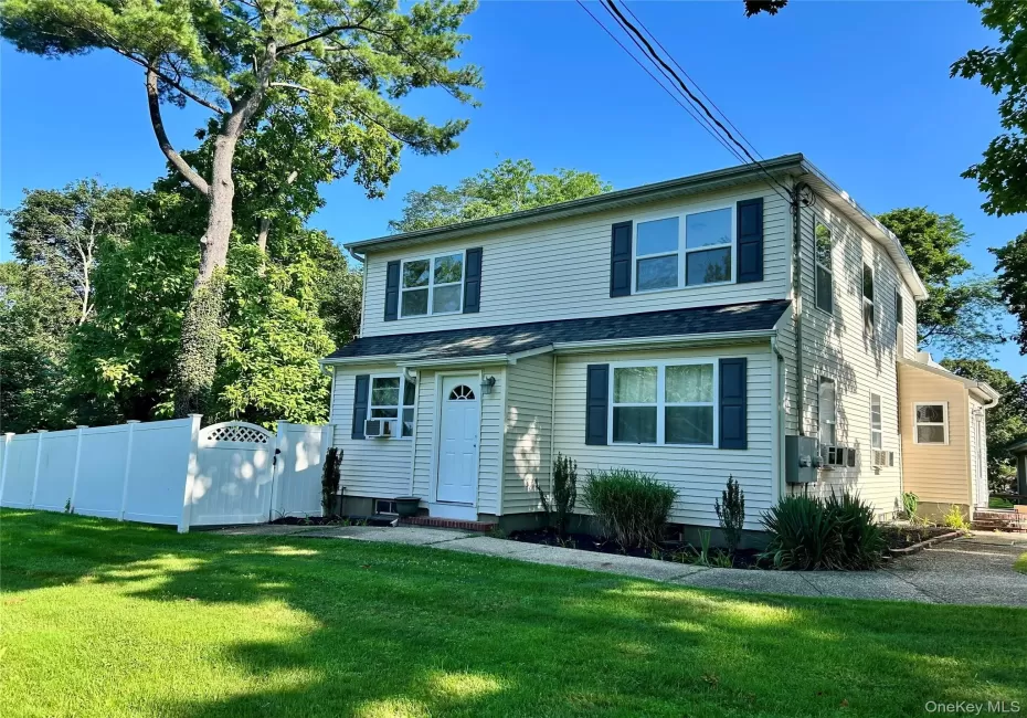 321 Canal Road, Brookhaven, NY, 3 Bedrooms Bedrooms, 5 Rooms Rooms,1 BathroomBathrooms,Residential Lease,For Rent,Canal,0,1040407 321 Canal Road, Brookhaven, NY, 3 Bedrooms Bedrooms, 5 Rooms Rooms,1 BathroomBathrooms,Residential Lease,For Rent,Canal,0,1040407