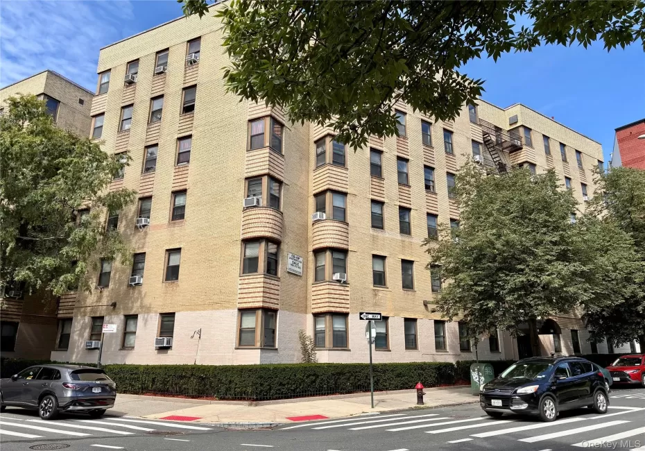 340 East Mosholu Parkway, New York, NY, 2 Bedrooms Bedrooms, 5 Rooms Rooms,1 BathroomBathrooms,Residential,For Rent,East Mosholu,0,1041312 340 East Mosholu Parkway, New York, NY, 2 Bedrooms Bedrooms, 5 Rooms Rooms,1 BathroomBathrooms,Residential,For Rent,East Mosholu,0,1041312