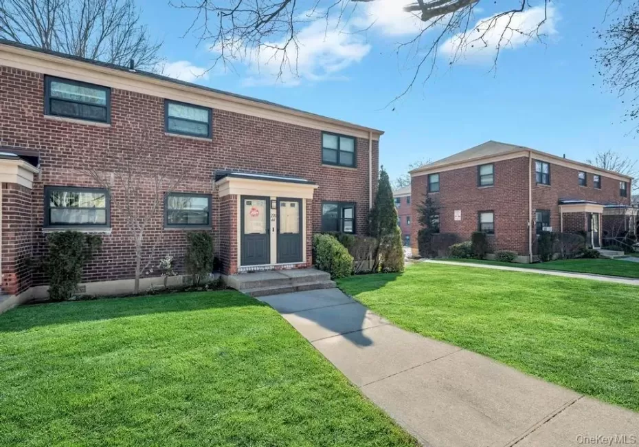 220-44 73rd Avenue, New York, NY, 2 Bedrooms Bedrooms, 5 Rooms Rooms,1 BathroomBathrooms,Residential,For Rent,73rd Avenue,0,1041344 220-44 73rd Avenue, New York, NY, 2 Bedrooms Bedrooms, 5 Rooms Rooms,1 BathroomBathrooms,Residential,For Rent,73rd Avenue,0,1041344