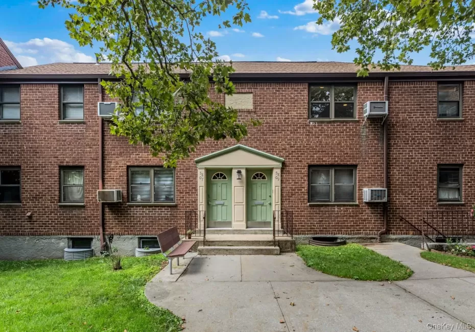 58 09 246th Crescent, New York, NY, 3 Bedrooms Bedrooms, 5 Rooms Rooms,1 BathroomBathrooms,Residential,For Rent,09 246th Crescent,0,1041295 58 09 246th Crescent, New York, NY, 3 Bedrooms Bedrooms, 5 Rooms Rooms,1 BathroomBathrooms,Residential,For Rent,09 246th Crescent,0,1041295