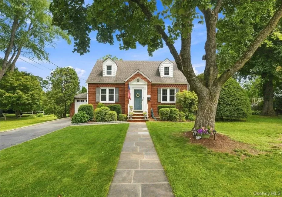 Great curb appeal! Great curb appeal!