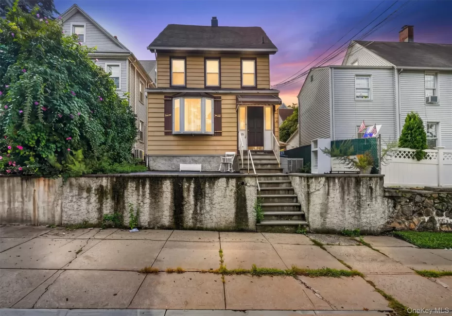 72 Bayard Street, New Rochelle, NY, 1 Bedroom Bedrooms, 3 Rooms Rooms,1 BathroomBathrooms,Residential Lease,For Rent,Bayard,0,1038428 72 Bayard Street, New Rochelle, NY, 1 Bedroom Bedrooms, 3 Rooms Rooms,1 BathroomBathrooms,Residential Lease,For Rent,Bayard,0,1038428