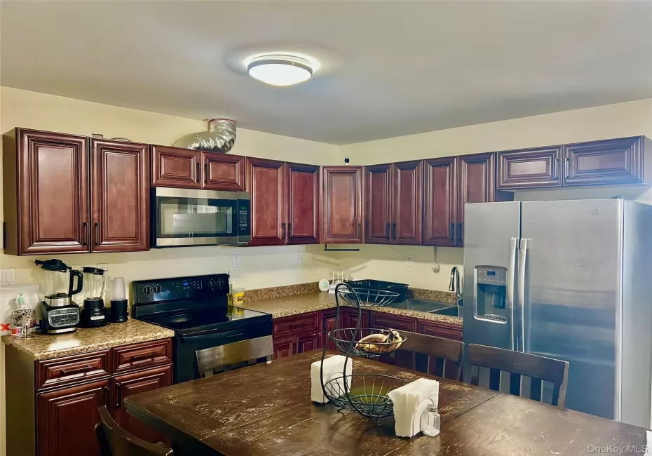 108 North Street, Middletown, NY, 3 Bedrooms Bedrooms, 6 Rooms Rooms,2 BathroomsBathrooms,Residential Lease,For Rent,North,0,1040262 108 North Street, Middletown, NY, 3 Bedrooms Bedrooms, 6 Rooms Rooms,2 BathroomsBathrooms,Residential Lease,For Rent,North,0,1040262