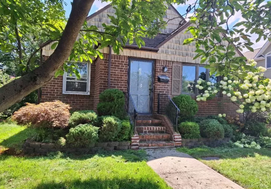 63 Ruby Street, Hempstead, NY, 3 Bedrooms Bedrooms, 7 Rooms Rooms,1 BathroomBathrooms,Residential,For Rent,Ruby,0,1039474 63 Ruby Street, Hempstead, NY, 3 Bedrooms Bedrooms, 7 Rooms Rooms,1 BathroomBathrooms,Residential,For Rent,Ruby,0,1039474