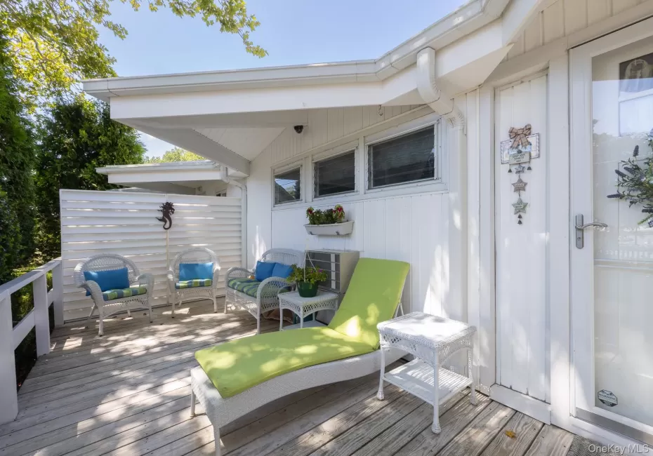 Front Deck featuring an extended overhead roof Front Deck featuring an extended overhead roof
