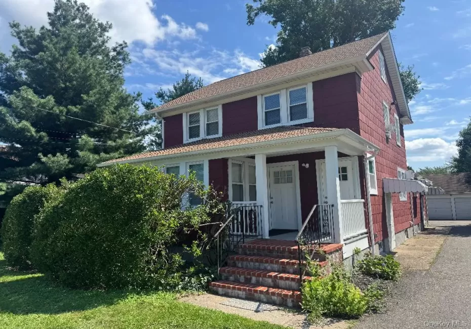 96 21st Street, Huntington, NY, 1 Bedroom Bedrooms, 4 Rooms Rooms,1 BathroomBathrooms,Residential Lease,For Rent,21st,0,1040947 96 21st Street, Huntington, NY, 1 Bedroom Bedrooms, 4 Rooms Rooms,1 BathroomBathrooms,Residential Lease,For Rent,21st,0,1040947