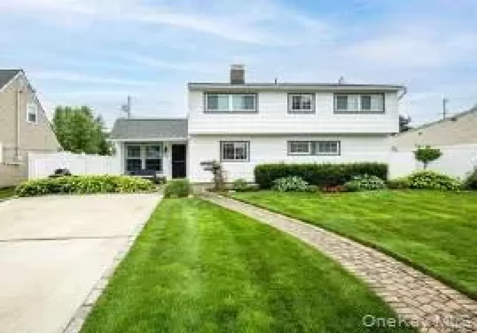 86 Shepherd Lane, Hempstead, NY, 5 Bedrooms Bedrooms, 11 Rooms Rooms,2 BathroomsBathrooms,Residential Lease,For Rent,Shepherd,0,1041388 86 Shepherd Lane, Hempstead, NY, 5 Bedrooms Bedrooms, 11 Rooms Rooms,2 BathroomsBathrooms,Residential Lease,For Rent,Shepherd,0,1041388