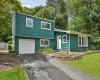 Lovely three bedroom split level Lovely three bedroom split level