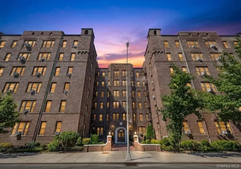 8009 35th Avenue, New York, NY, 1 Bedroom Bedrooms, 4 Rooms Rooms,1 BathroomBathrooms,Residential Lease,For Rent,35th,0,1041316 8009 35th Avenue, New York, NY, 1 Bedroom Bedrooms, 4 Rooms Rooms,1 BathroomBathrooms,Residential Lease,For Rent,35th,0,1041316