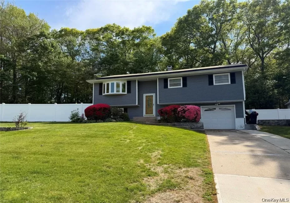 35 Shelton Court, Islip, NY, 4 Bedrooms Bedrooms, 8 Rooms Rooms,2 BathroomsBathrooms,Residential Lease,For Rent,Shelton,0,1041682 35 Shelton Court, Islip, NY, 4 Bedrooms Bedrooms, 8 Rooms Rooms,2 BathroomsBathrooms,Residential Lease,For Rent,Shelton,0,1041682