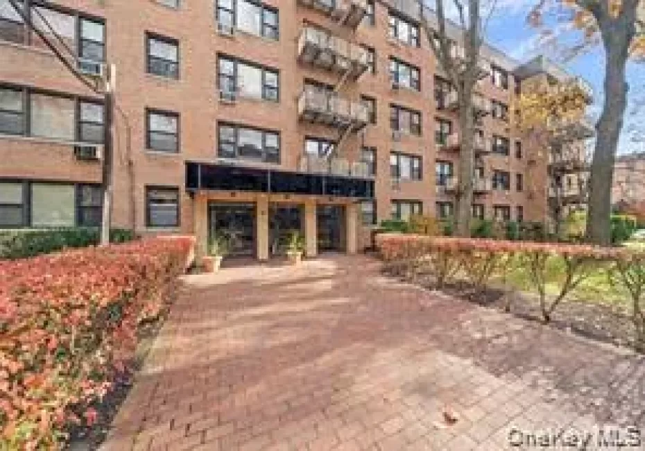 6 Birchwood Court, North Hempstead, NY, 1 Bedroom Bedrooms, 4 Rooms Rooms,1 BathroomBathrooms,Residential,For Rent,Birchwood,0,1038170 6 Birchwood Court, North Hempstead, NY, 1 Bedroom Bedrooms, 4 Rooms Rooms,1 BathroomBathrooms,Residential,For Rent,Birchwood,0,1038170