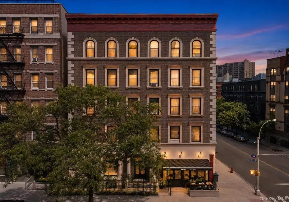 51 106th Street, New York, NY, 3 Bedrooms Bedrooms, 5 Rooms Rooms,1 BathroomBathrooms,Residential,For Rent,106th,0,1037036 51 106th Street, New York, NY, 3 Bedrooms Bedrooms, 5 Rooms Rooms,1 BathroomBathrooms,Residential,For Rent,106th,0,1037036