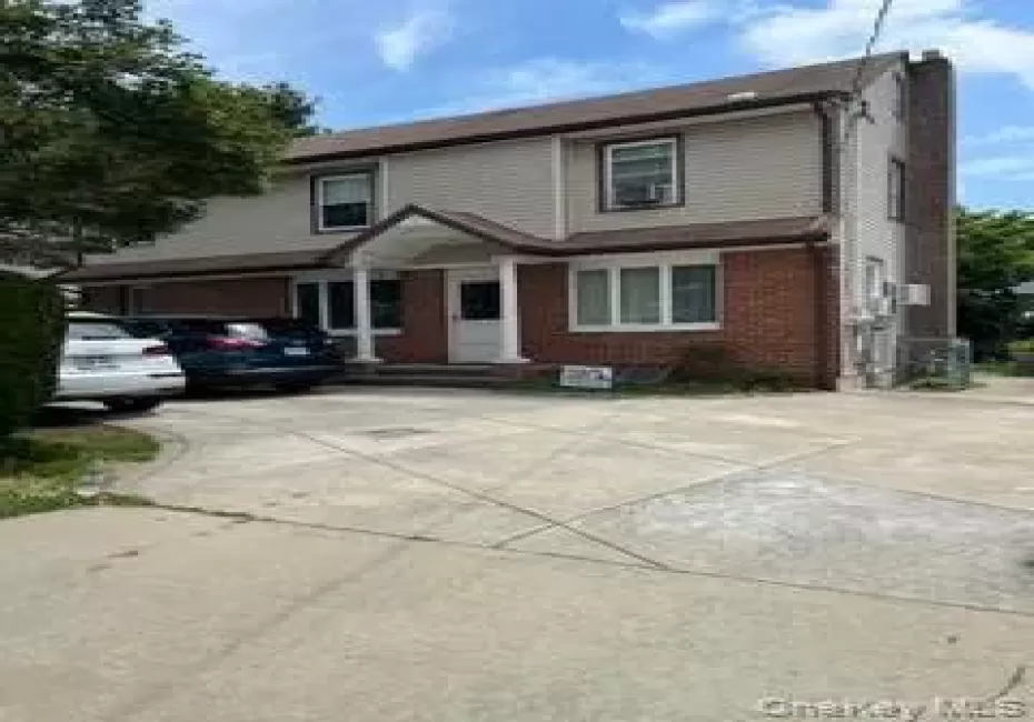 216 Broadway, Huntington, NY, 5 Bedrooms Bedrooms, 15 Rooms Rooms,5 BathroomsBathrooms,Residential,For Rent,Broadway,0,1038977 216 Broadway, Huntington, NY, 5 Bedrooms Bedrooms, 15 Rooms Rooms,5 BathroomsBathrooms,Residential,For Rent,Broadway,0,1038977