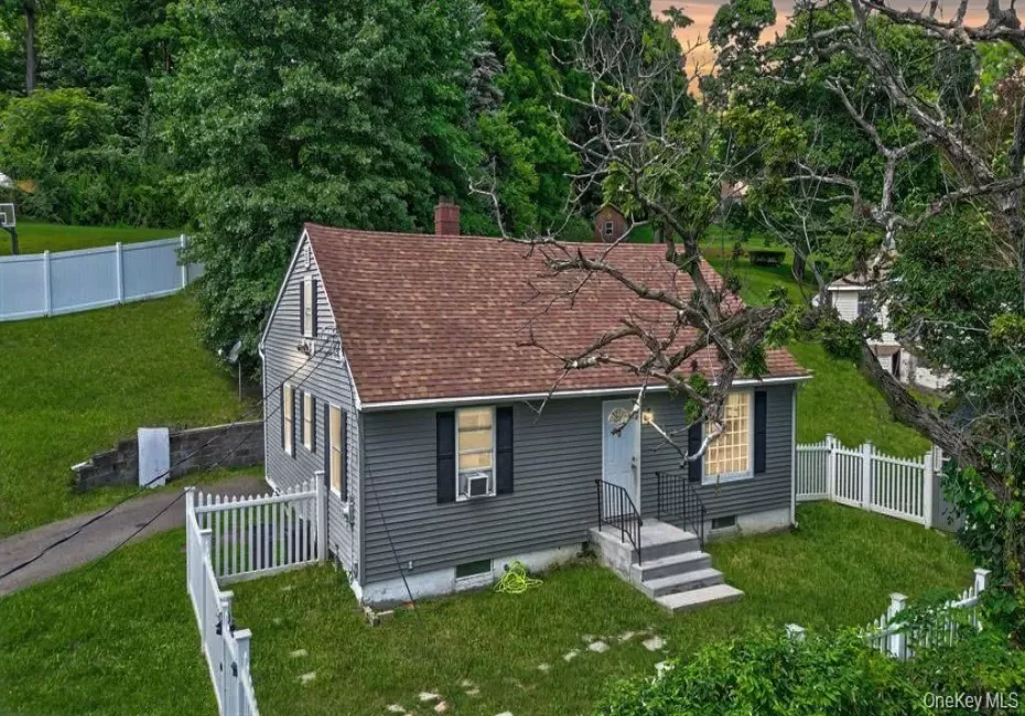 16 Clove Road, Blooming Grove, NY, 3 Bedrooms Bedrooms, 6 Rooms Rooms,1 BathroomBathrooms,Residential,For Rent,Clove,0,1039669 16 Clove Road, Blooming Grove, NY, 3 Bedrooms Bedrooms, 6 Rooms Rooms,1 BathroomBathrooms,Residential,For Rent,Clove,0,1039669