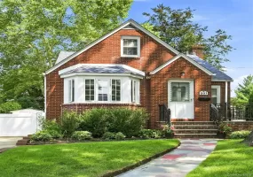201 Chester Street, Hempstead, NY, 3 Bedrooms Bedrooms, 7 Rooms Rooms,1 BathroomBathrooms,Residential,For Rent,Chester,0,1040143 201 Chester Street, Hempstead, NY, 3 Bedrooms Bedrooms, 7 Rooms Rooms,1 BathroomBathrooms,Residential,For Rent,Chester,0,1040143