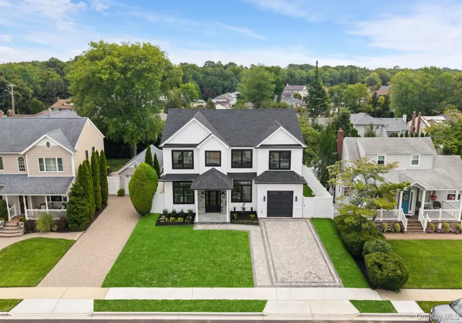 1301 Lakeside Drive, Hempstead, NY, 5 Bedrooms Bedrooms, 9 Rooms Rooms,4 BathroomsBathrooms,Residential,For Rent,Lakeside,0,1041010 1301 Lakeside Drive, Hempstead, NY, 5 Bedrooms Bedrooms, 9 Rooms Rooms,4 BathroomsBathrooms,Residential,For Rent,Lakeside,0,1041010