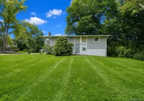 11 Laurie Lane, Newburgh (town), NY, 3 Bedrooms Bedrooms, 8 Rooms Rooms,1 BathroomBathrooms,Residential,For Rent,Laurie,0,1041394 11 Laurie Lane, Newburgh (town), NY, 3 Bedrooms Bedrooms, 8 Rooms Rooms,1 BathroomBathrooms,Residential,For Rent,Laurie,0,1041394