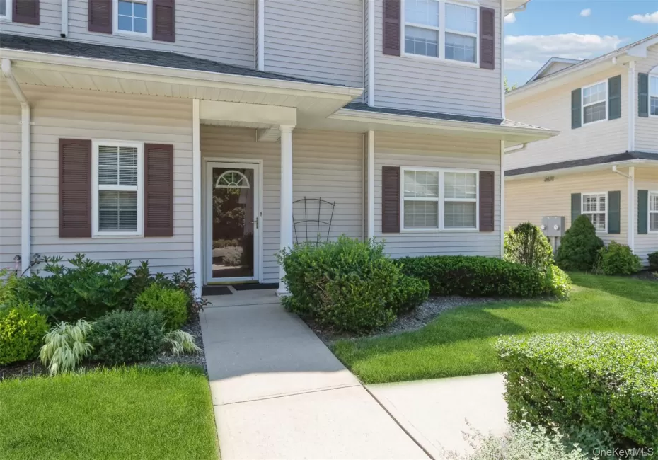 1401 Aerie Way, Southampton, NY, 2 Bedrooms Bedrooms, 6 Rooms Rooms,2 BathroomsBathrooms,Residential,For Rent,Aerie,0,1041260 1401 Aerie Way, Southampton, NY, 2 Bedrooms Bedrooms, 6 Rooms Rooms,2 BathroomsBathrooms,Residential,For Rent,Aerie,0,1041260