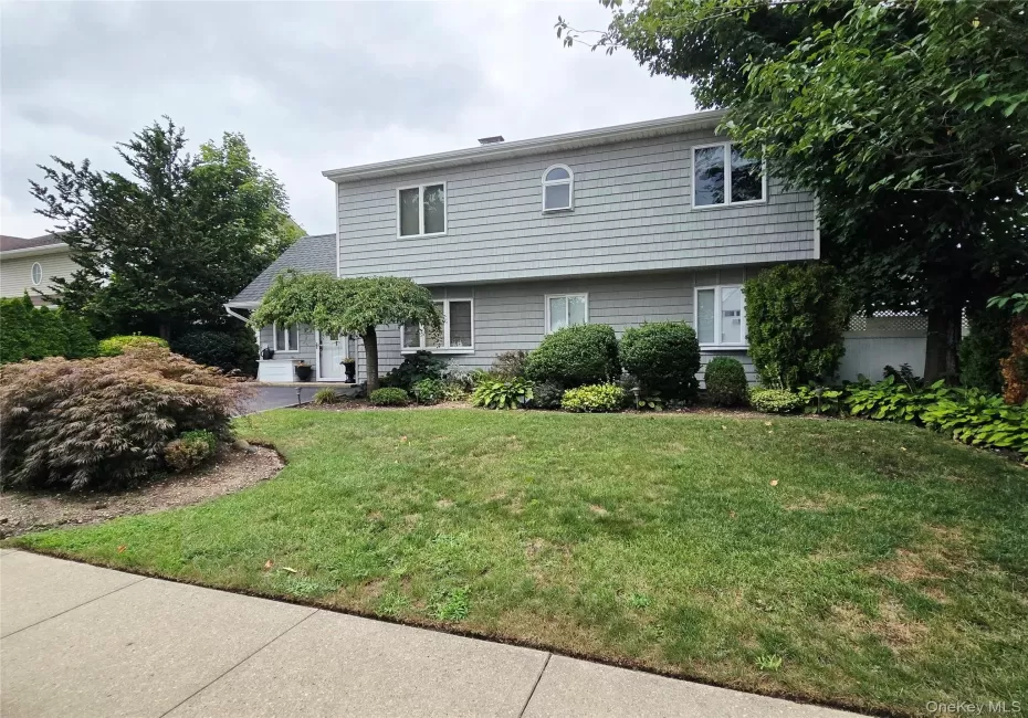 104 Choir Lane, Hempstead, NY, 4 Bedrooms Bedrooms, 9 Rooms Rooms,2 BathroomsBathrooms,Residential Lease,For Rent,Choir,0,1041621 104 Choir Lane, Hempstead, NY, 4 Bedrooms Bedrooms, 9 Rooms Rooms,2 BathroomsBathrooms,Residential Lease,For Rent,Choir,0,1041621
