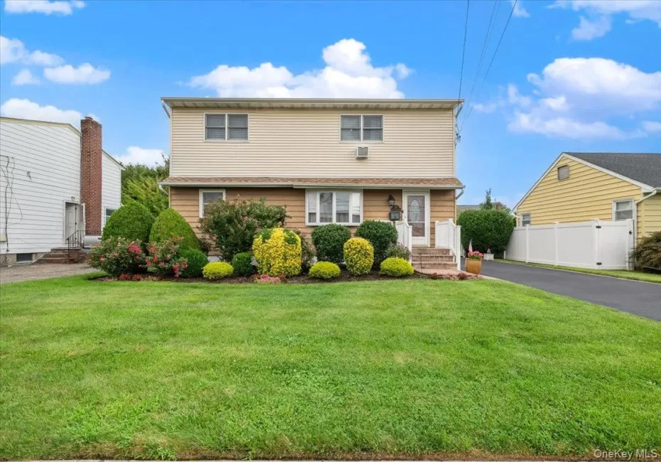 210 5th Street, Oyster Bay, NY, 3 Bedrooms Bedrooms, 7 Rooms Rooms,2 BathroomsBathrooms,Residential,For Rent,5th,0,1037468 210 5th Street, Oyster Bay, NY, 3 Bedrooms Bedrooms, 7 Rooms Rooms,2 BathroomsBathrooms,Residential,For Rent,5th,0,1037468