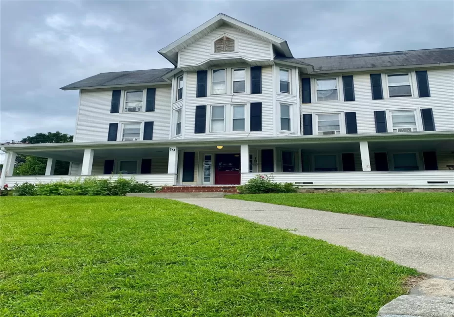 19 Memorial Avenue, Pawling, NY, 1 Bedroom Bedrooms, 3 Rooms Rooms,1 BathroomBathrooms,Residential Lease,For Rent,Memorial,0,1041216 19 Memorial Avenue, Pawling, NY, 1 Bedroom Bedrooms, 3 Rooms Rooms,1 BathroomBathrooms,Residential Lease,For Rent,Memorial,0,1041216