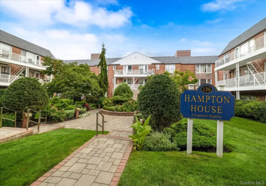 120 Morris Avenue, Hempstead, NY, 1 Bedroom Bedrooms, 4 Rooms Rooms,1 BathroomBathrooms,Residential,For Rent,Morris Avenue,0,1040547 120 Morris Avenue, Hempstead, NY, 1 Bedroom Bedrooms, 4 Rooms Rooms,1 BathroomBathrooms,Residential,For Rent,Morris Avenue,0,1040547
