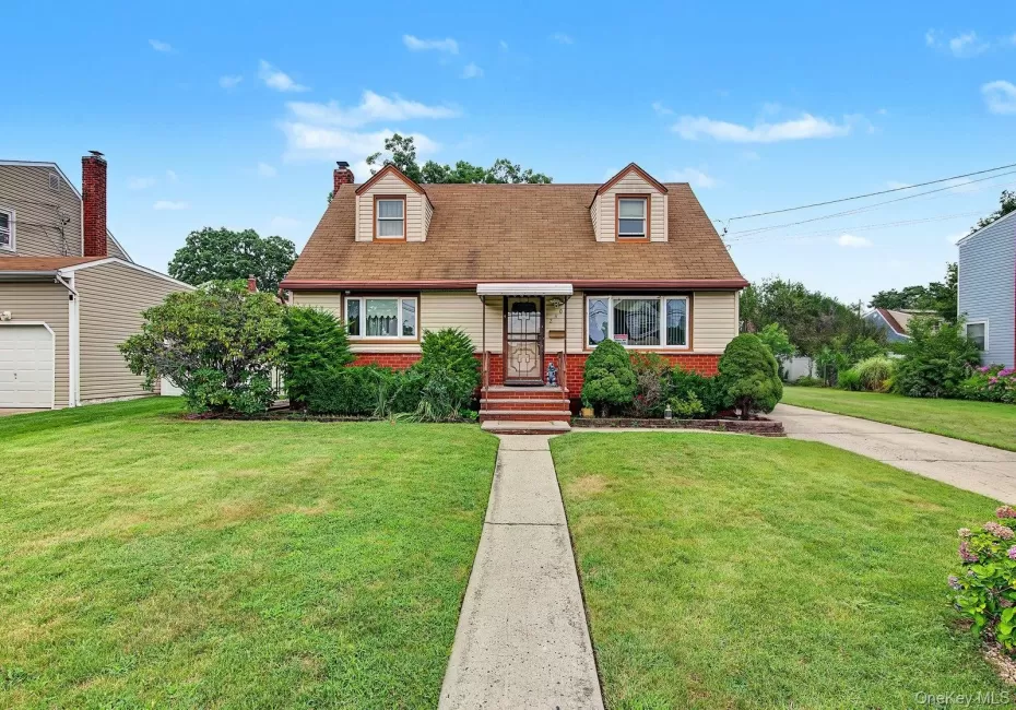 240 28th Street, Babylon, NY, 6 Bedrooms Bedrooms, 11 Rooms Rooms,3 BathroomsBathrooms,Residential,For Rent,28th,0,1041692 240 28th Street, Babylon, NY, 6 Bedrooms Bedrooms, 11 Rooms Rooms,3 BathroomsBathrooms,Residential,For Rent,28th,0,1041692