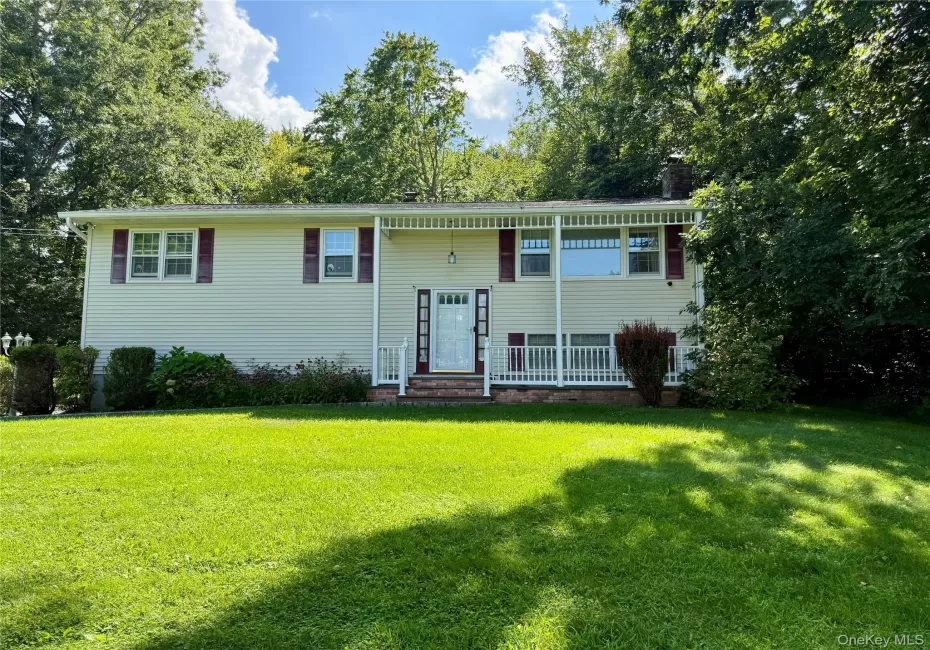 15 Kentwood Drive, Kent, NY, 3 Bedrooms Bedrooms, 8 Rooms Rooms,3 BathroomsBathrooms,Residential Lease,For Rent,Kentwood,0,1041366 15 Kentwood Drive, Kent, NY, 3 Bedrooms Bedrooms, 8 Rooms Rooms,3 BathroomsBathrooms,Residential Lease,For Rent,Kentwood,0,1041366
