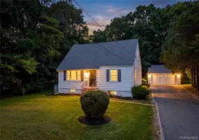 99 Warner Road, Huntington, NY, 4 Bedrooms Bedrooms, 6 Rooms Rooms,2 BathroomsBathrooms,Residential,For Rent,Warner,0,1041730 99 Warner Road, Huntington, NY, 4 Bedrooms Bedrooms, 6 Rooms Rooms,2 BathroomsBathrooms,Residential,For Rent,Warner,0,1041730