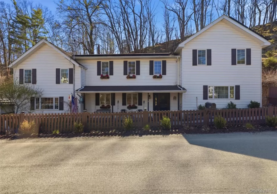 24 Mountain Road, Cornwall, NY, 3 Bedrooms Bedrooms, 7 Rooms Rooms,3 BathroomsBathrooms,Residential Lease,For Rent,Mountain,0,1041762 24 Mountain Road, Cornwall, NY, 3 Bedrooms Bedrooms, 7 Rooms Rooms,3 BathroomsBathrooms,Residential Lease,For Rent,Mountain,0,1041762