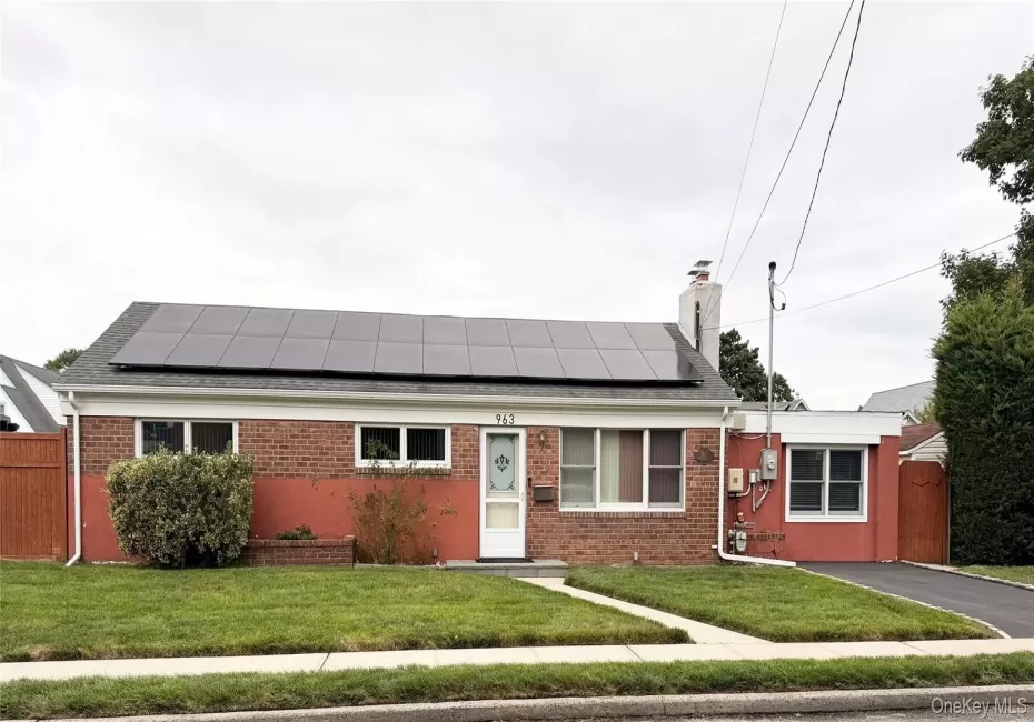 963 Hastings Street, Hempstead, NY, 3 Bedrooms Bedrooms, 6 Rooms Rooms,1 BathroomBathrooms,Residential,For Rent,Hastings,0,1041656 963 Hastings Street, Hempstead, NY, 3 Bedrooms Bedrooms, 6 Rooms Rooms,1 BathroomBathrooms,Residential,For Rent,Hastings,0,1041656