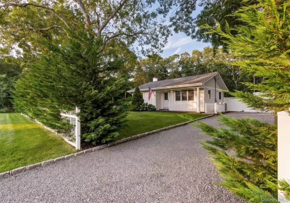 81 Country Road, Southampton, NY, 3 Bedrooms Bedrooms, 7 Rooms Rooms,3 BathroomsBathrooms,Residential,For Rent,Country,0,1041578 81 Country Road, Southampton, NY, 3 Bedrooms Bedrooms, 7 Rooms Rooms,3 BathroomsBathrooms,Residential,For Rent,Country,0,1041578