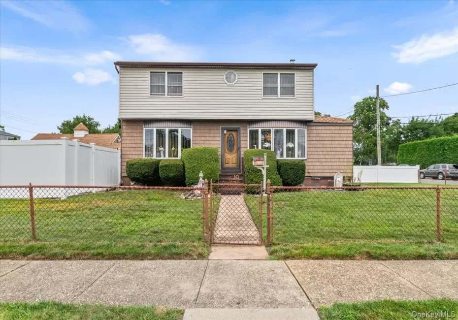 10 Enness Avenue, Oyster Bay, NY, 4 Bedrooms Bedrooms, 8 Rooms Rooms,3 BathroomsBathrooms,Residential,For Rent,Enness,0,1041531 10 Enness Avenue, Oyster Bay, NY, 4 Bedrooms Bedrooms, 8 Rooms Rooms,3 BathroomsBathrooms,Residential,For Rent,Enness,0,1041531
